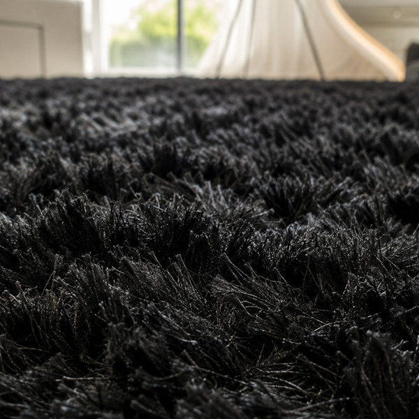 Small Long-Pile Rug # Alfombra de pelo Largo Chica