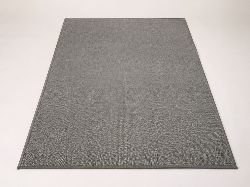 Small Long-Pile Rug # Alfombra de pelo Largo Chica