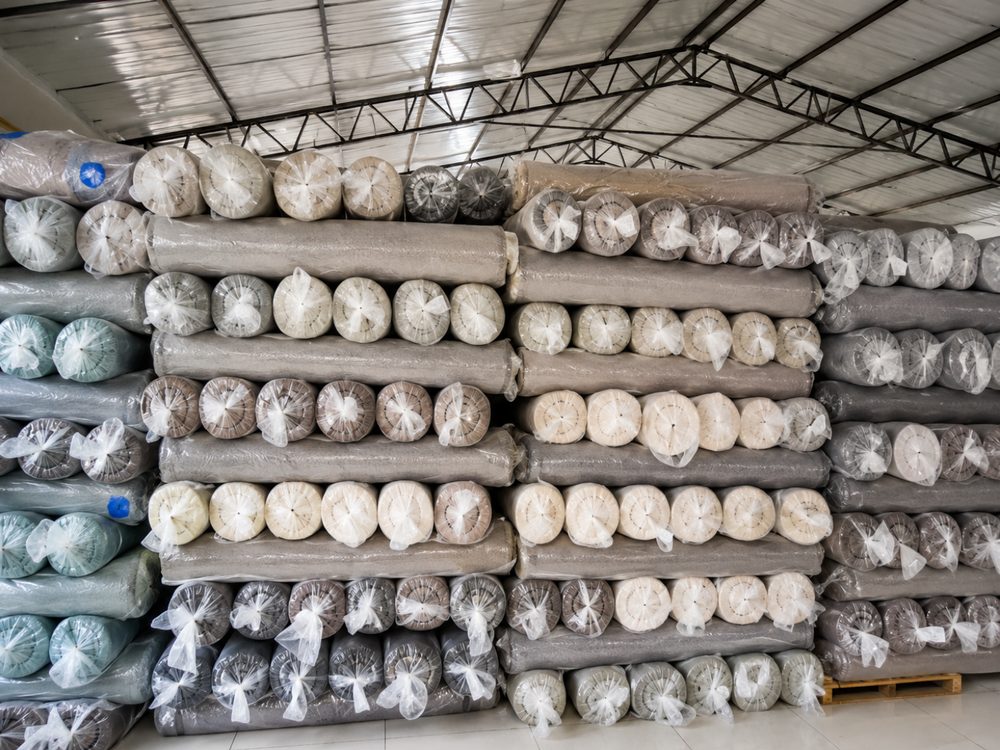 Big Long-Pile Rug # Alfombra de pelo Largo Grande
